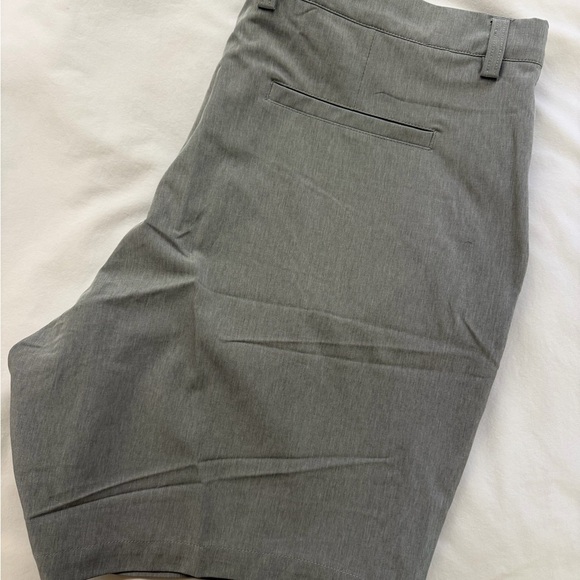 1764 Golf, mens Flat Front Heathered Gray Shorts - Picture 5 of 5